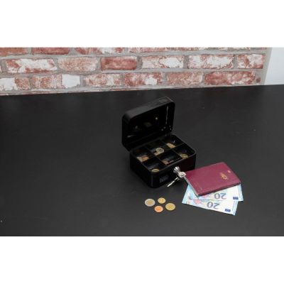 18. METAL CASE FOR MONEY AND DOCUMENTS 15x8x11.8 CM BLACK + DECKER