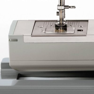 5. Singer 4423 Sewing Machine