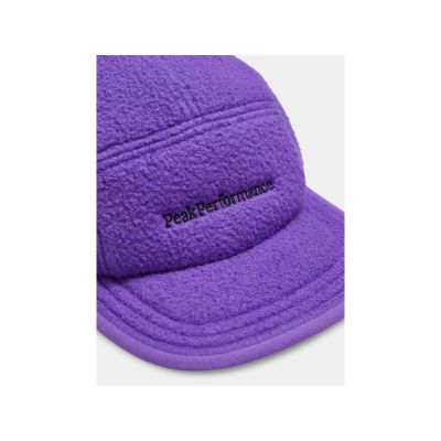 6. Peak Performance Fleece Cap Purple