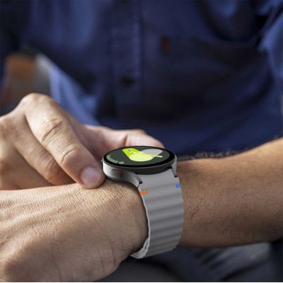 4. Tech-Protect Silicone Sport Strap for Samsung Galaxy Watch 4 / 5 / 5 Pro / 6 / 7 / FE - Gray