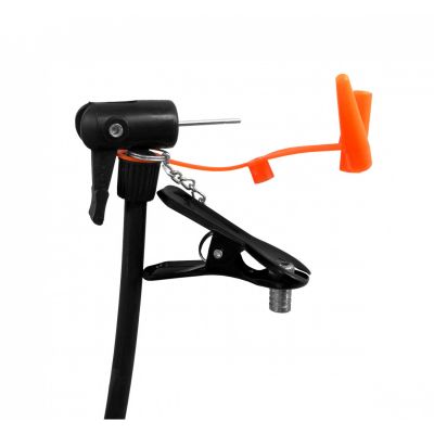 3. Yakima 100295 Hand Pump with Pressure Gauge