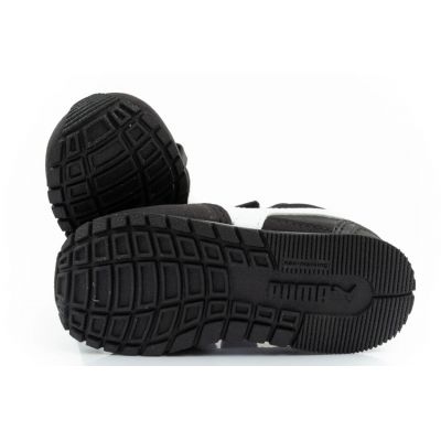 9. Puma ST Runner Jr shoes 384903 01