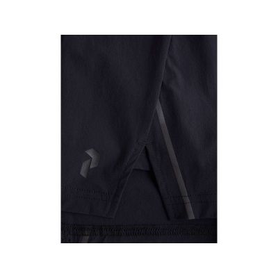 4. Peak Performance M Light Woven Shorts black