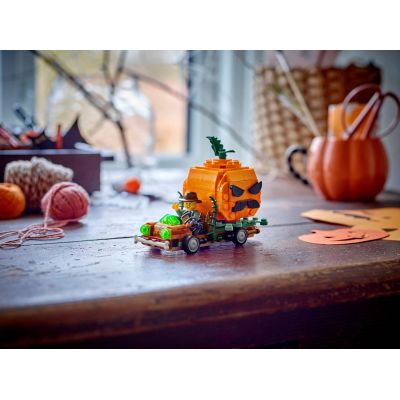 7. LEGO Other 40822 - Pumpkin Pickup Truck