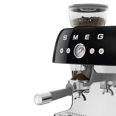 9. Smeg EGF03BLEU coffee machine Manual espresso machine 2.4 l