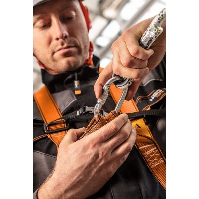 3. NEO tools 97-101 belay and rappel device