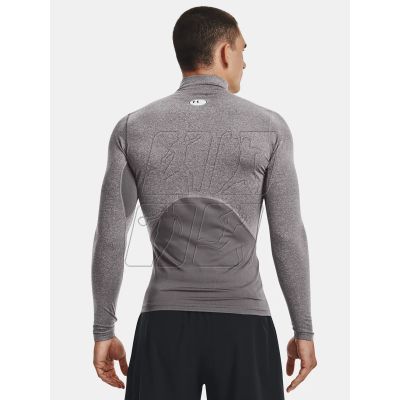 4. Under Armour M 1366072-020 Thermoactive T-shirt