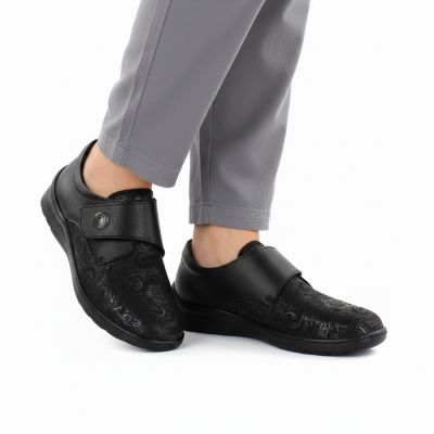 5. Leather Velcro shoes, elastic, black, Unisoft 8435