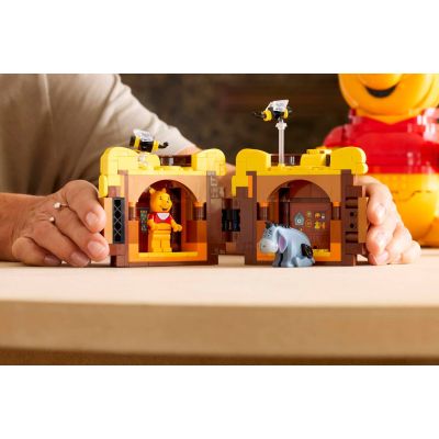 11. LEGO Disney 43300 - Winnie the Pooh