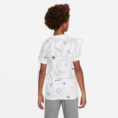 3. Nike Sportswear Jr DX9513-100 T-shirt