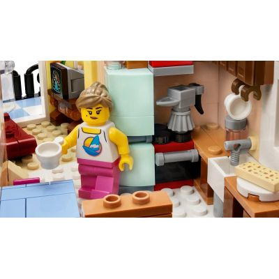 12. LEGO Ideas 21359 Italian Riviera