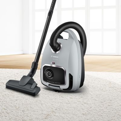 2. BOSCH BGB 6X330 Vacuum Cleaner