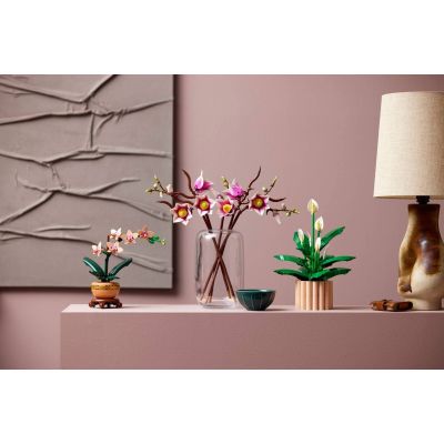 18. LEGO Botanicals 11510 - Magnolia Branches