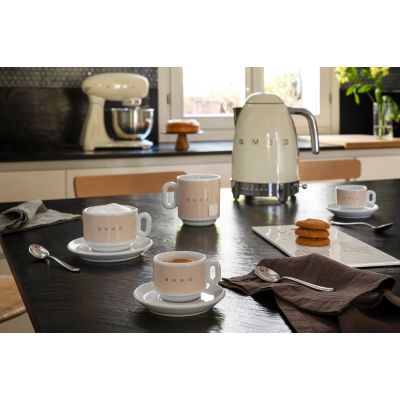 58. SMEG KLF04CREU electric kettle cream