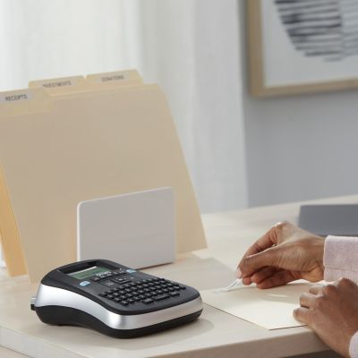 19. Dymo LM 210D KIT QWERTY label printer