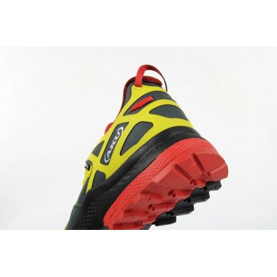 7. Aku Rocket DFS Gore-tex men's hiking boots yellow