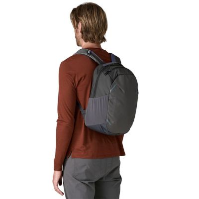 Atom day pack backpack 24l-smolder blue PATAGONIA