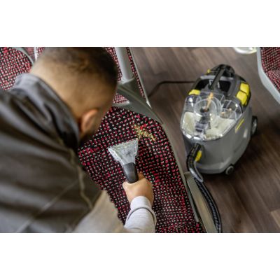 12. KARCHER Puzzi 8/1 (1.100-240.0) washing vacuum cleaner
