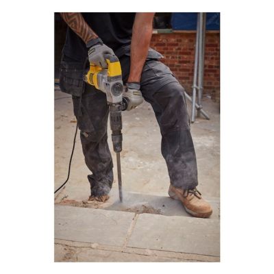 7. Stanley SFMEH220K-QS SDS Max Demolition Hammer Black, Yellow 1010W