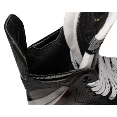 6. Bauer Vapor Fly40 Int 1064928 Hockey Skates