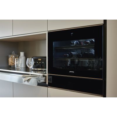 16. SMEG TSF01BLEU Toaster