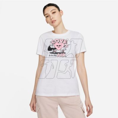 5. Nike Sportswear W DN5878 063 T-shirt