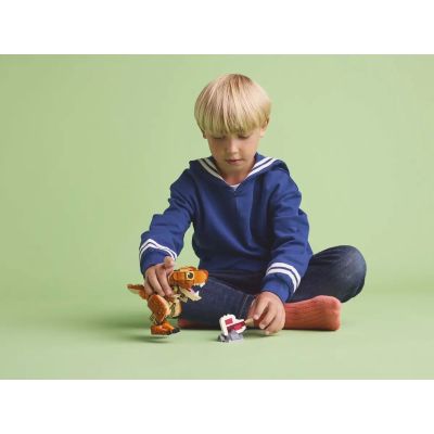 6. LEGO JURASSIC WORLD 76967 Tyrannosaurus Baby