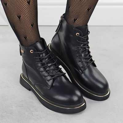 5. Women's leather ankle boots, black, Goe SS2N4101