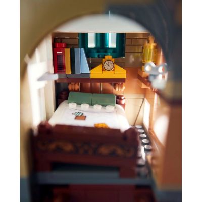 24. LEGO Harry Potter 76437 - The Burrow - Collector's Edition