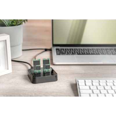 9. DIGITUS M.2 NVME SSD DOCKING STATION WITH OFFLINE CLONING, USB-C, BLACK DA-71545