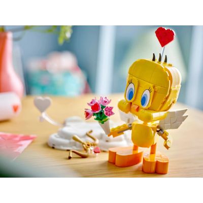 7. LEGO Iconic 40824 Cute Tweety the Canary
