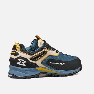 2. Garmont Akron GTX Adult Blue