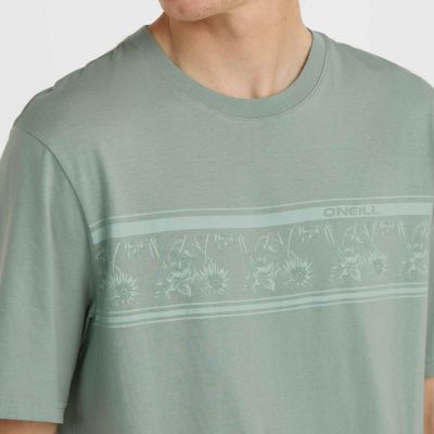 5. O'Neill Mix & Match Floral Graphic T-Shirt M 92800613889