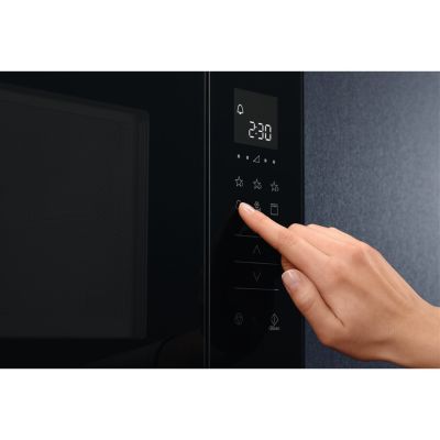 8. Electrolux LMS2203EMX microwave oven (700W; black)