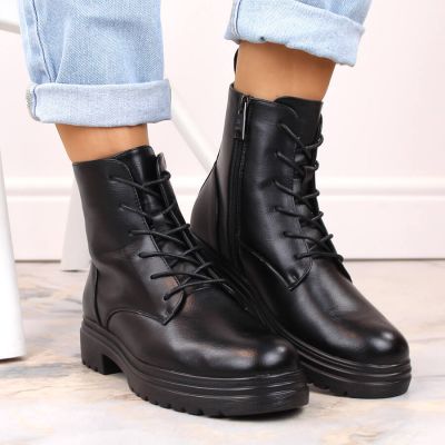 6. Vinceza W JAN238A insulated ankle boots, black