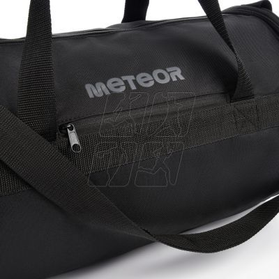 9. Meteor Sirin 16900 fitness bag