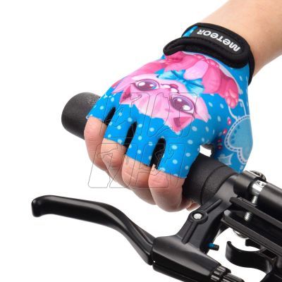 90. Cycling gloves Meteor Jr 26154-26156