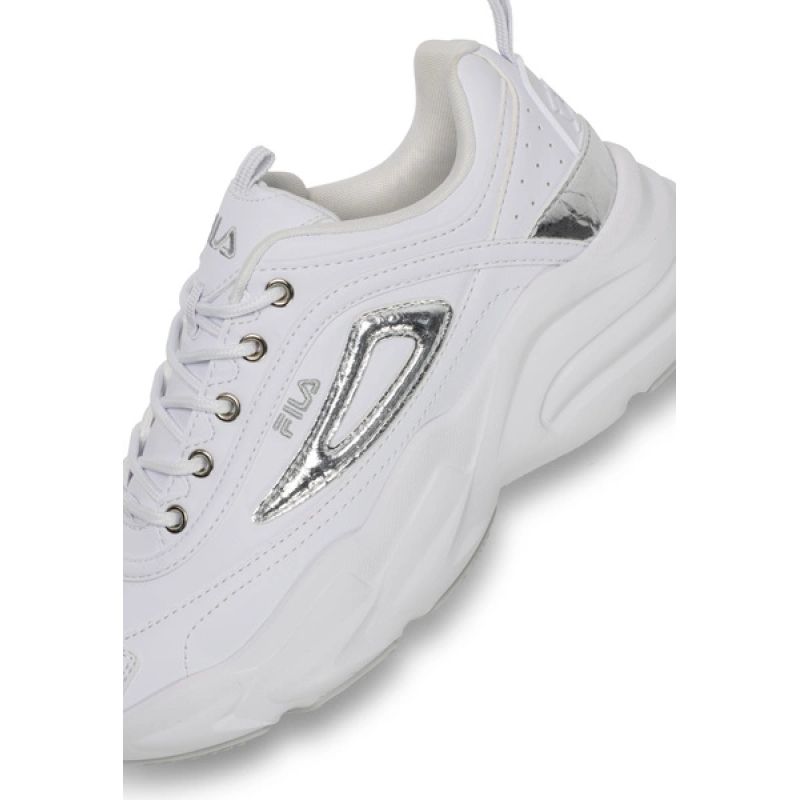 11. Fila Skye ZP women's sports shoes sneakers fashionable lightweight white