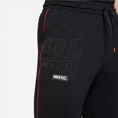 9. Nike Dri-Fit Libero M DH9666 010 pants