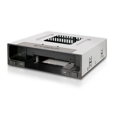 4. Icy Dock MB795SP-B panel drive bay 2.5/3.5" Storage drive tray Black