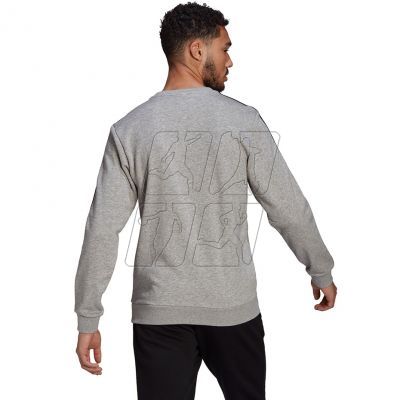 4. Adidas Essentials Sweatshirt M GK9101
