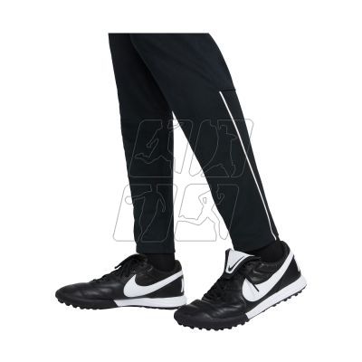 7. Tracksuit Nike Dri-FIT Academy 21 W DC2096-010