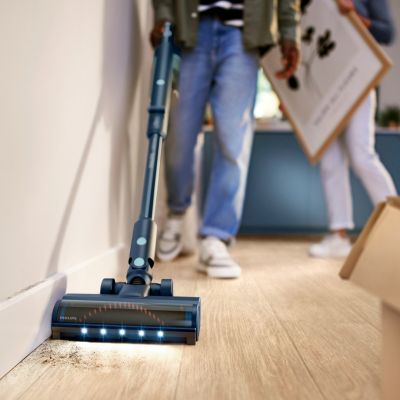 6. PHILIPS 5000 Series Vacuum Cleaner XC5242/10