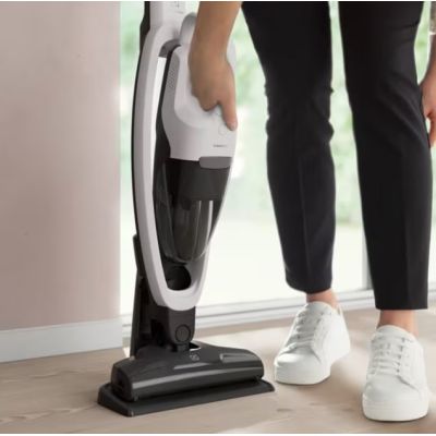 4. ELECTROLUX ES31CB18SH vacuum cleaner