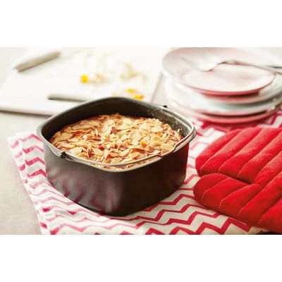 8. Philips Airfryer Accessory HD9945/01 XL Baking Accessory Set