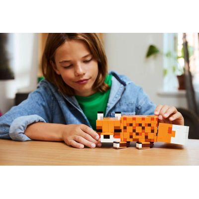 35. LEGO Minecraft 21588 Fox