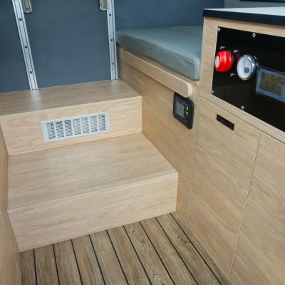 18. OFFLANDER ATAKAMA CAMPER CONSTRUCTION