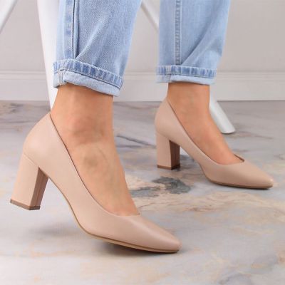 3. Women's nude pumps with a block heel Sergio Leone PB414