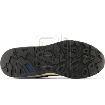 9. New Balance MT580ECA sports shoes