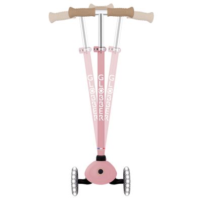 5. SIGNATURE LIGHTS 3-Wheel Scooter (428-211)